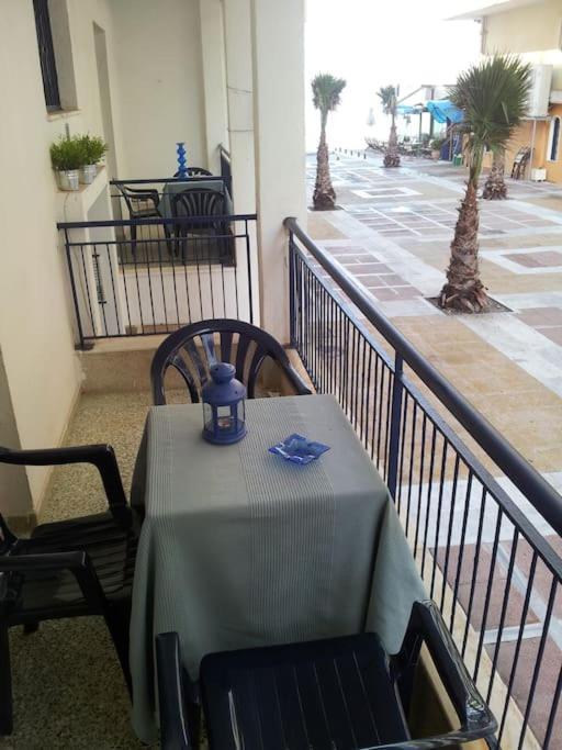 Cozy Seaside Apartment Loutraki Екстериор снимка