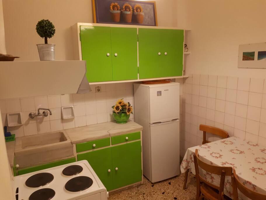 Cozy Seaside Apartment Loutraki Екстериор снимка
